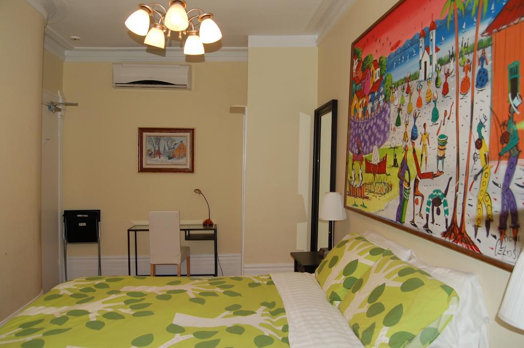 Le Simone Bed & Breakfast มอนทรีอัล ห้อง รูปภาพ